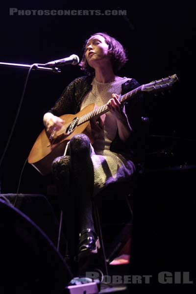 SIMONE WHITE - 2008-04-10 - PARIS - La Maroquinerie - Simone White